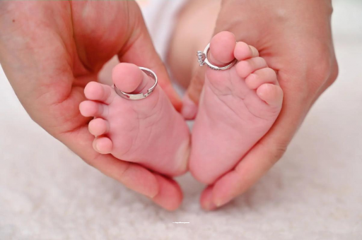 江山宝宝肚子胀气